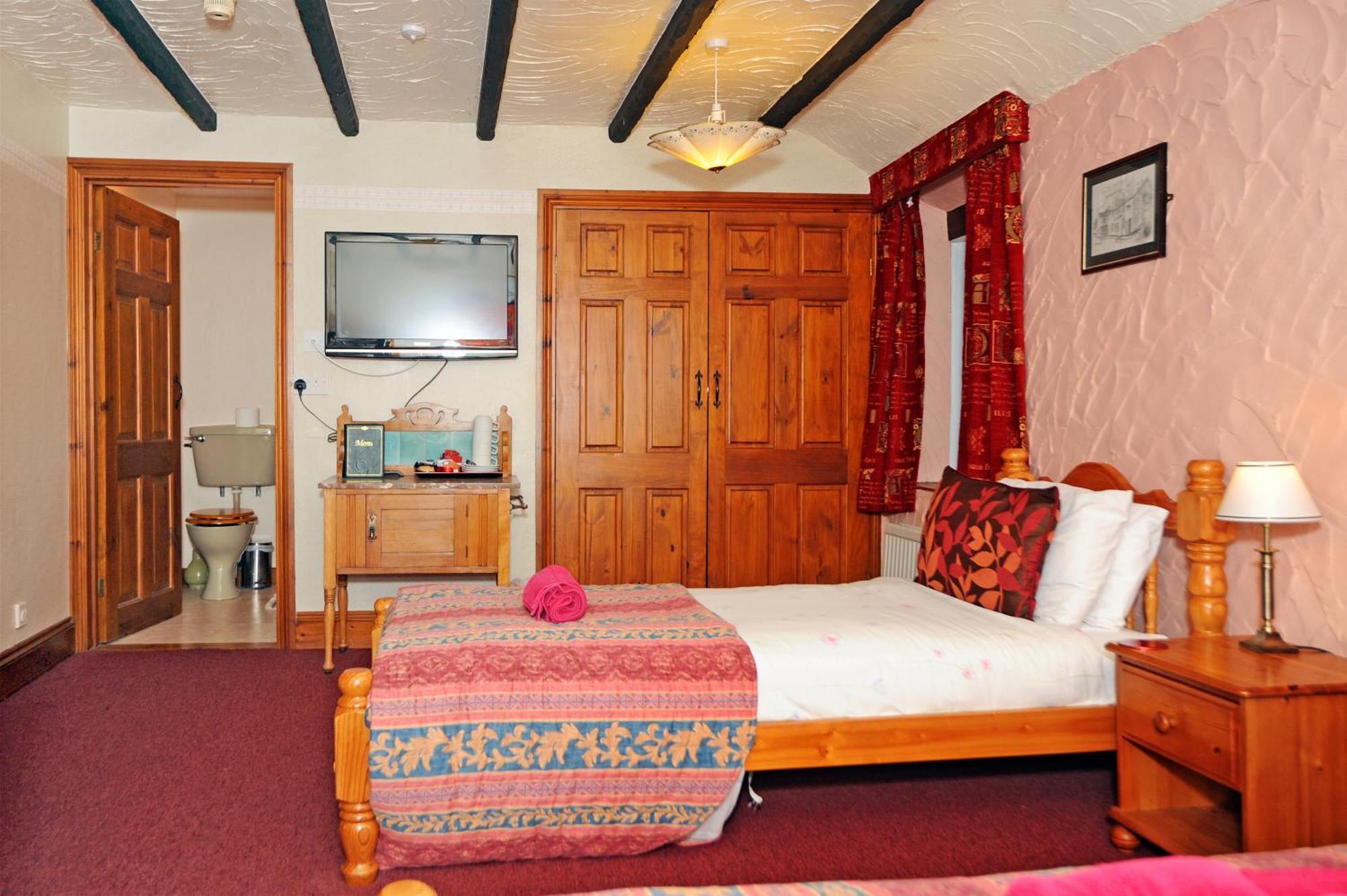 The West Country Inn Кловеллі Екстер'єр фото