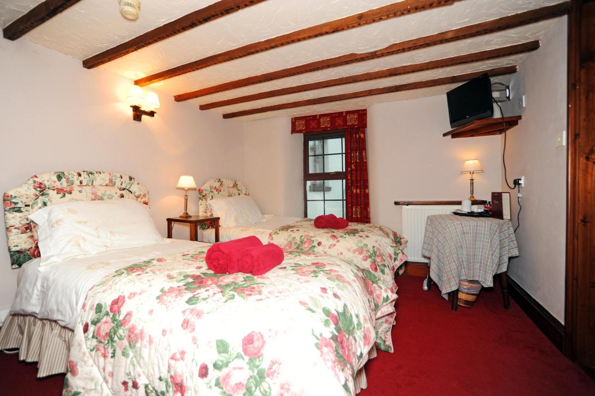 The West Country Inn Кловеллі Екстер'єр фото