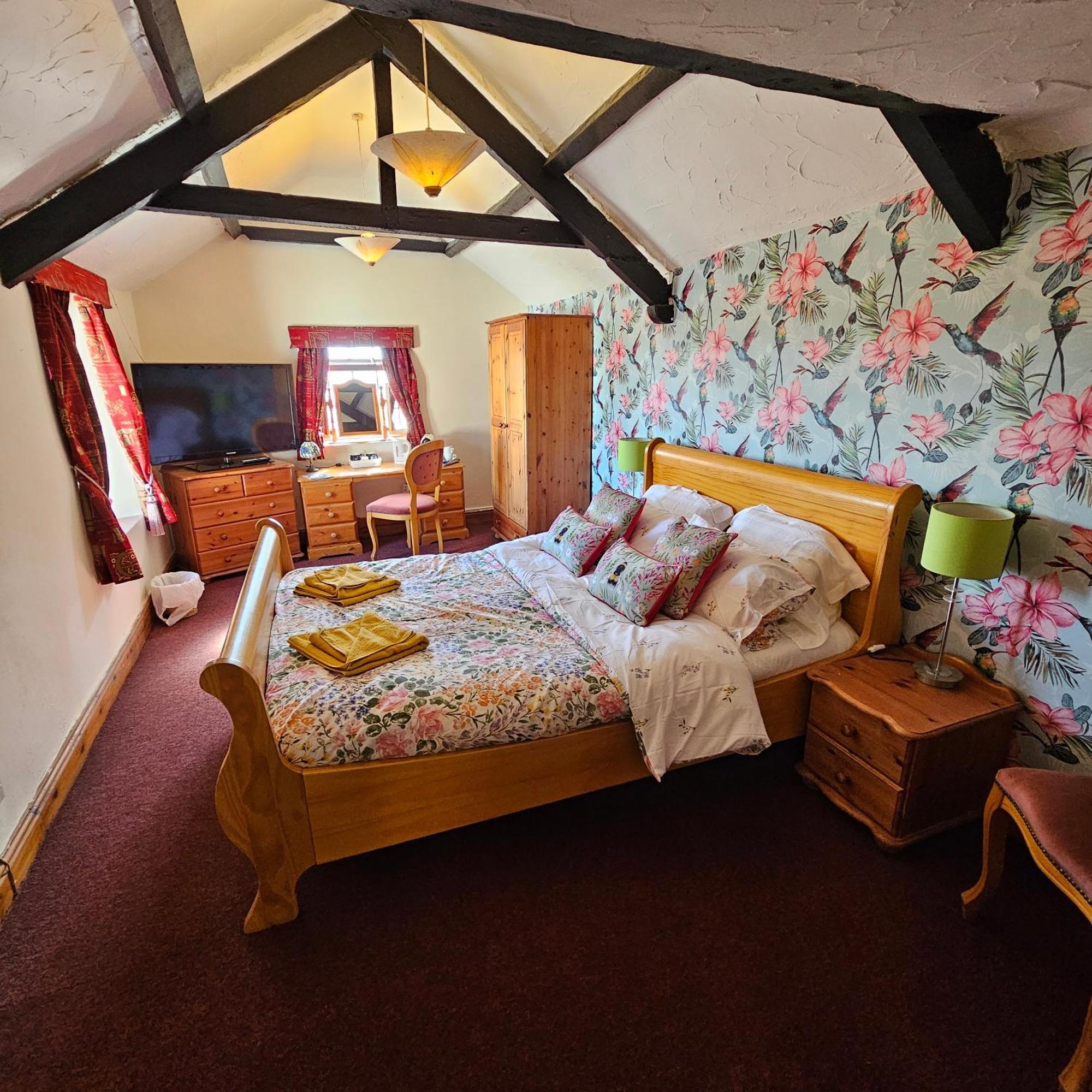 The West Country Inn Кловеллі Екстер'єр фото