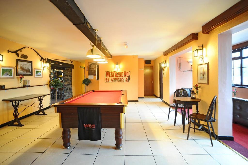 The West Country Inn Кловеллі Екстер'єр фото