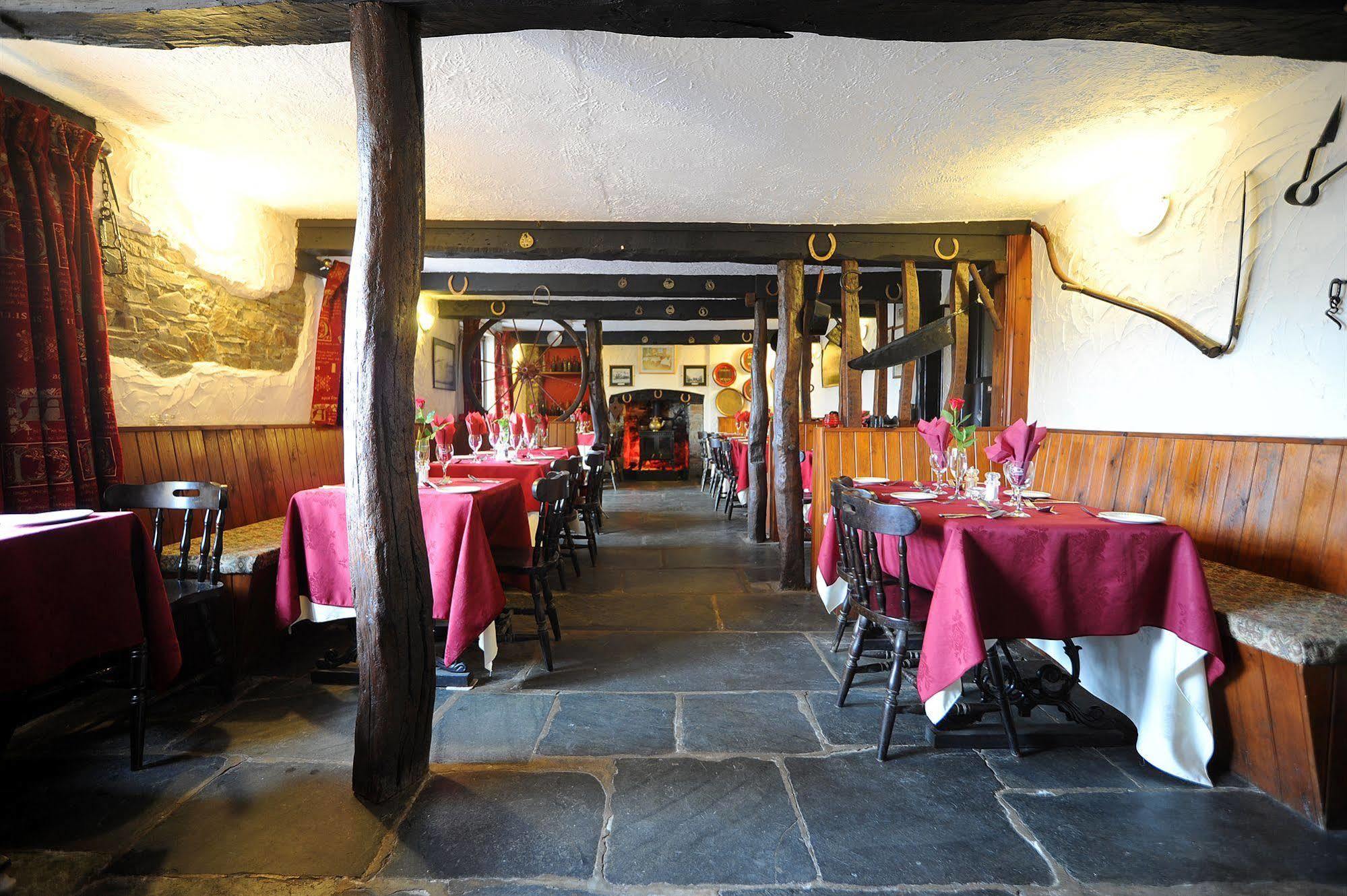 The West Country Inn Кловеллі Екстер'єр фото