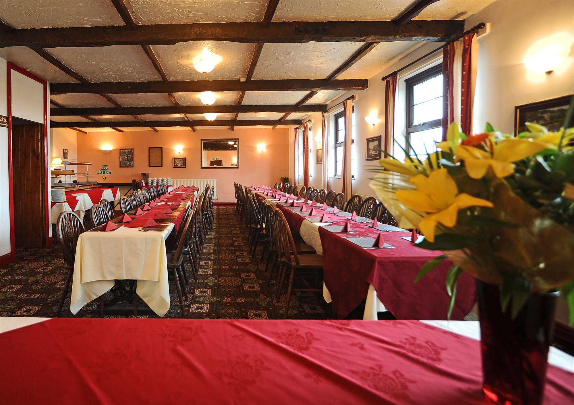 The West Country Inn Кловеллі Екстер'єр фото