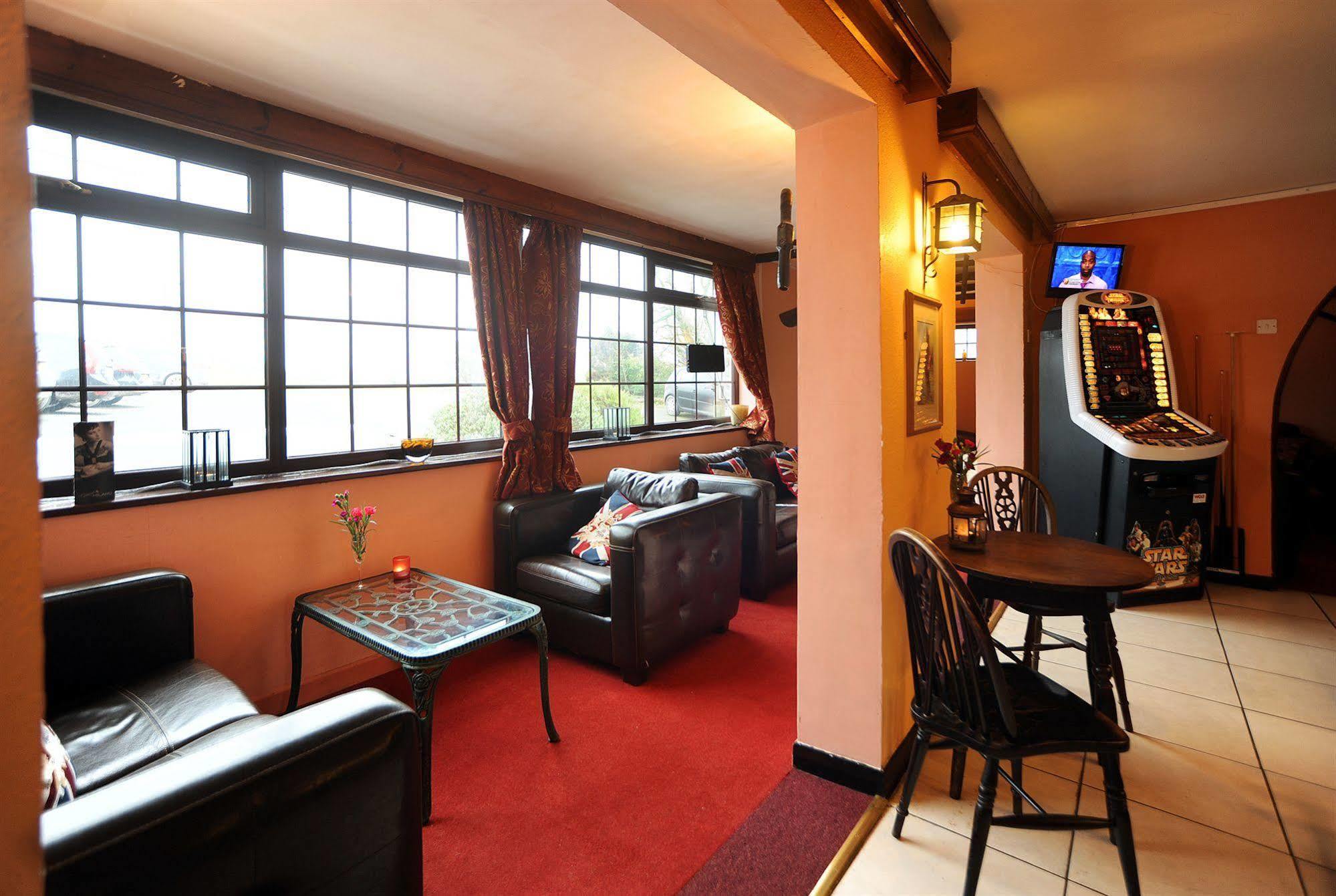 The West Country Inn Кловеллі Екстер'єр фото
